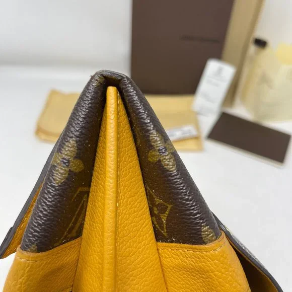 LOUIS VUITTON Monogram Elysee Long Wallet - Picture 5 of 10